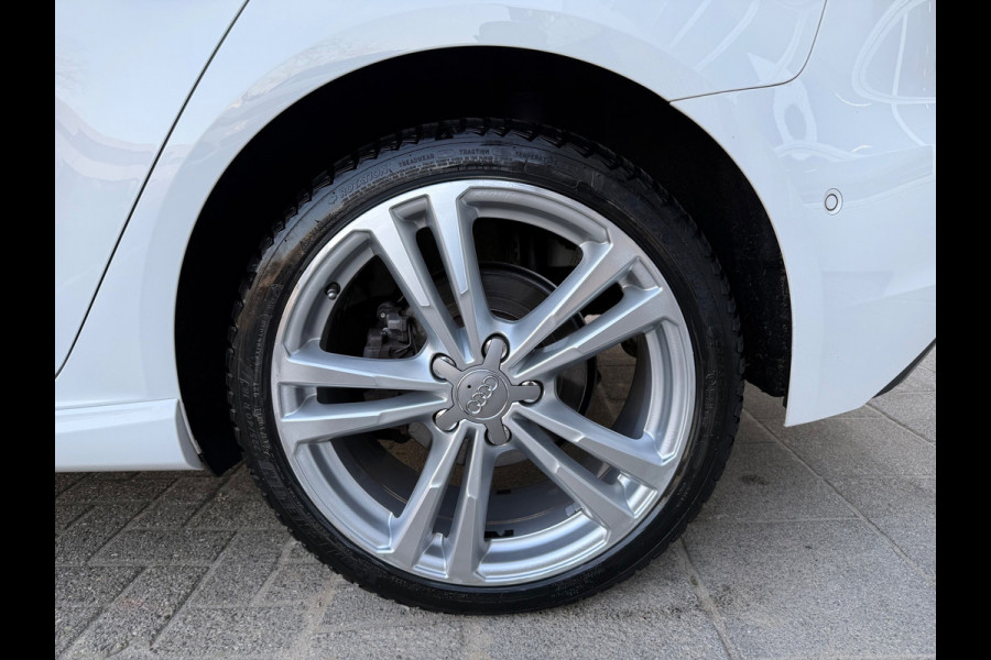 Audi A3 Sportback 40 e-tron Sport 204PK S18/LED/CAM/NAV/LEER