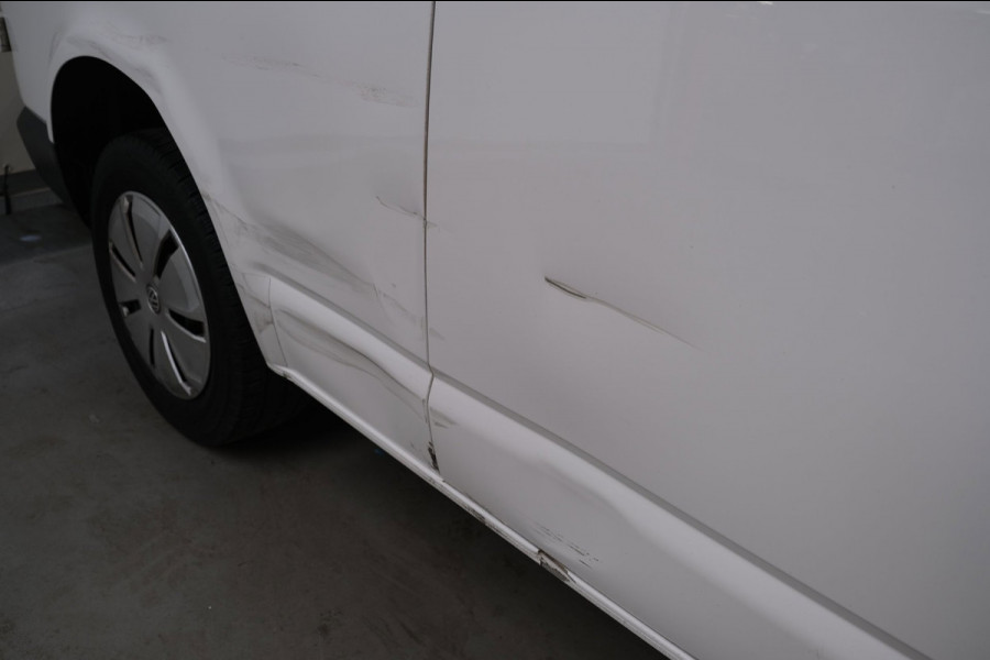 Volkswagen Transporter 2.0 TDI L2H1 28 > Schade <