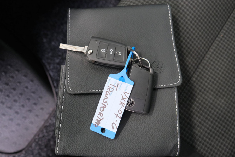 Volkswagen Transporter 2.0 TDI L2H1 28 > Schade <