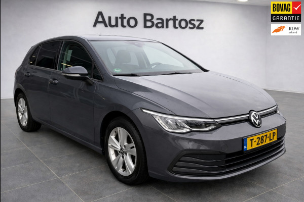 Volkswagen Golf | 64.138 km | Adaptieve cruise control | Parkeercamera | LED | Navigatie | Clima | Carplay | Full options!