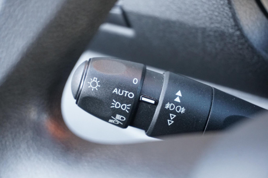 Toyota ProAce Worker 2.0 D-4D Navigator + CAMERA / DODEHOEK