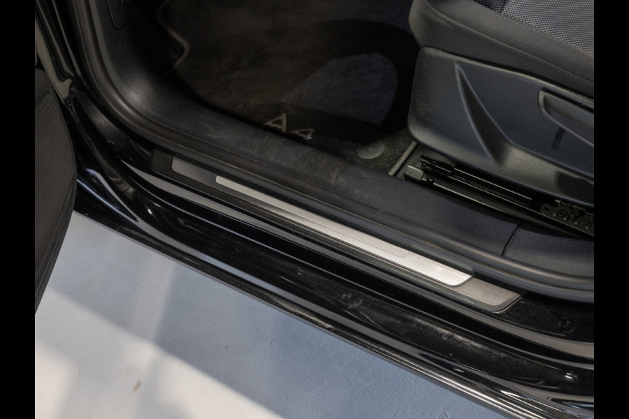 Audi A4 Limousine 35 TFSI Launch edition Business / 150pk / Clima / Apple Carplay / Cruise