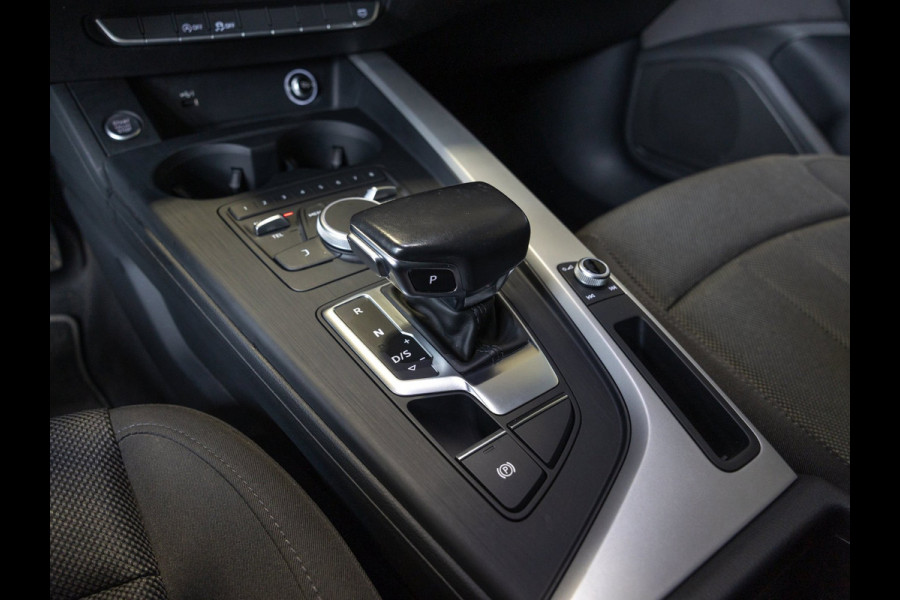 Audi A4 Limousine 35 TFSI Launch edition Business / 150pk / Clima / Apple Carplay / Cruise