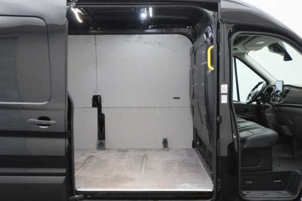 Ford Transit 350 2.0 TDCI L3H2 3-zits, Airco, Apple Carplay, Camera, Cruise, Leder, PDC, Rijstrooksensor