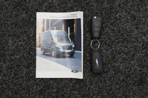 Ford Transit 350 2.0 TDCI L3H2 3-zits, Airco, Apple Carplay, Camera, Cruise, Leder, PDC, Rijstrooksensor