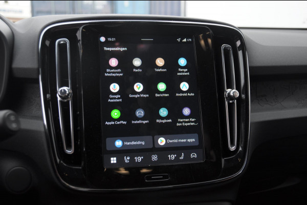 Volvo EX40 Single Motor Extended Range Business Ed. 82 kWh Adaptive cruise control/ Pilot assist/ Harman Kardon audio/ Apple carplay/ Android auto/ Achteruitrijcamera/ Parkeersenoren V+A/