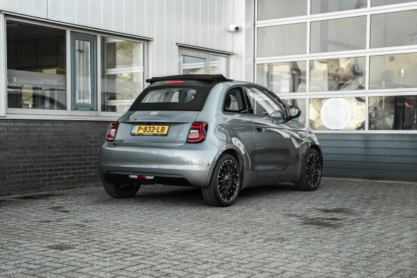 Fiat 500C Icon 42 kWh | 17"LMV | Camera | Chrome pakket