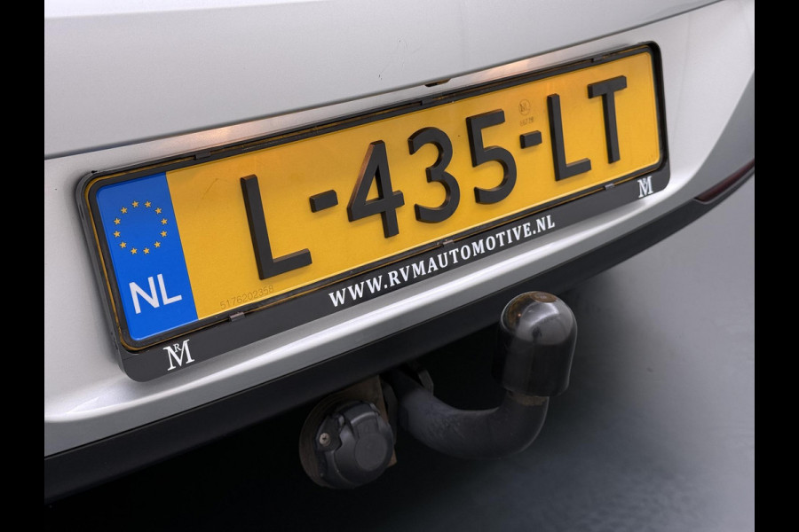 Opel Astra 1.4 Launch Elegance VAN € 18.900 ,- VOOR € 15.877,- UW LENTEVOORDEEL € 3.023,-! | AUTOMAAT | AGR STOELEN | CAMERA | STOEL- & STUURWIELVERWARMING | NAVIGATIE | GOED ONDERHOUDEN | AFNEEMBARE TREKHAAK | INCL. 12 MND BOVAG GARANTIE