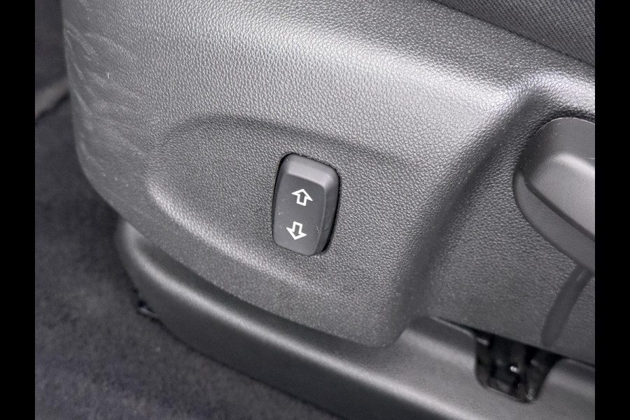 Opel Astra 1.4 Launch Elegance VAN € 18.900 ,- VOOR € 15.877,- UW LENTEVOORDEEL € 3.023,-! | AUTOMAAT | AGR STOELEN | CAMERA | STOEL- & STUURWIELVERWARMING | NAVIGATIE | GOED ONDERHOUDEN | AFNEEMBARE TREKHAAK | INCL. 12 MND BOVAG GARANTIE