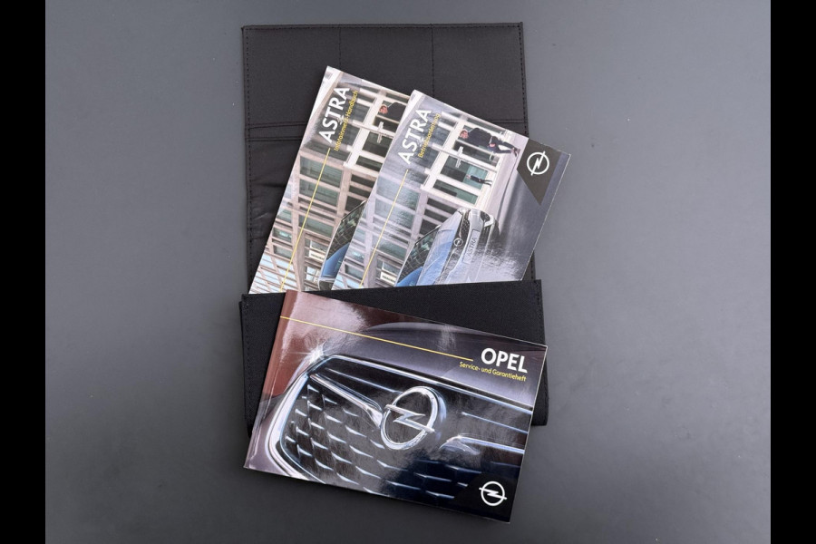 Opel Astra 1.4 Launch Elegance VAN € 18.900 ,- VOOR € 15.877,- UW LENTEVOORDEEL € 3.023,-! | AUTOMAAT | AGR STOELEN | CAMERA | STOEL- & STUURWIELVERWARMING | NAVIGATIE | GOED ONDERHOUDEN | AFNEEMBARE TREKHAAK | INCL. 12 MND BOVAG GARANTIE