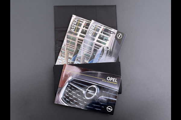 Opel Astra 1.4 Launch Elegance VAN € 18.900 ,- VOOR € 15.877,- UW LENTEVOORDEEL € 3.023,-! | AUTOMAAT | AGR STOELEN | CAMERA | STOEL- & STUURWIELVERWARMING | NAVIGATIE | GOED ONDERHOUDEN | AFNEEMBARE TREKHAAK | INCL. 12 MND BOVAG GARANTIE