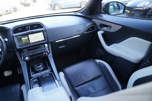 Jaguar F-Pace 3.0 S/C S AWD 35t | Panorama | Meridian | Achterbankverwarming | Carplay | Stuurwielverwarming