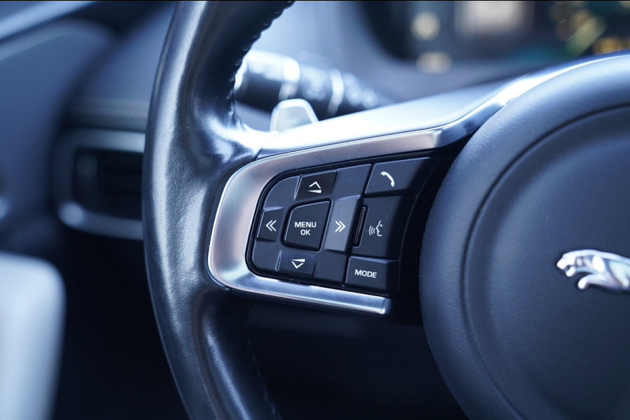 Jaguar F-Pace 3.0 S/C S AWD 35t | Panorama | Meridian | Achterbankverwarming | Carplay | Stuurwielverwarming