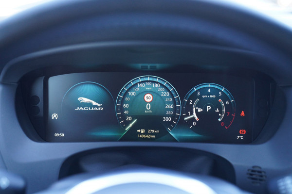 Jaguar F-Pace 3.0 S/C S AWD 35t | Panorama | Meridian | Achterbankverwarming | Carplay | Stuurwielverwarming