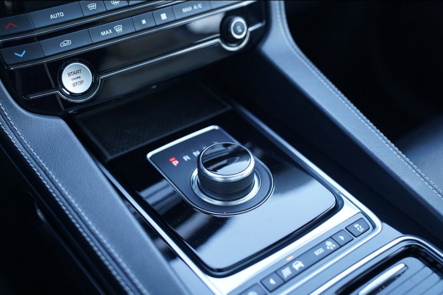 Jaguar F-Pace 3.0 S/C S AWD 35t | Panorama | Meridian | Achterbankverwarming | Carplay | Stuurwielverwarming