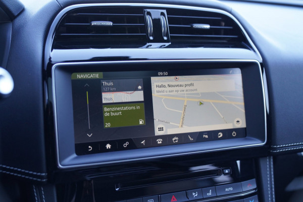 Jaguar F-Pace 3.0 S/C S AWD 35t | Panorama | Meridian | Achterbankverwarming | Carplay | Stuurwielverwarming