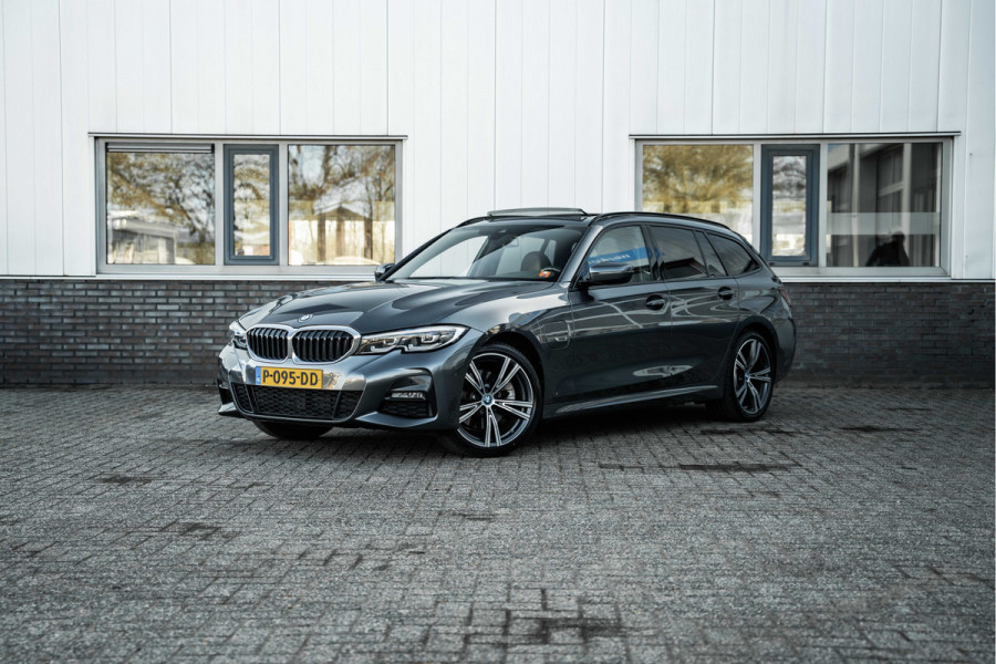 BMW 3 Serie Touring 320e Business Edition Plus | M sport | Pano | HUD | Leder