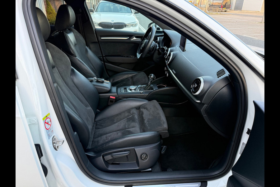 Audi A3 Sportback 40 e-tron Sport 204PK S18/LED/CAM/NAV/LEER