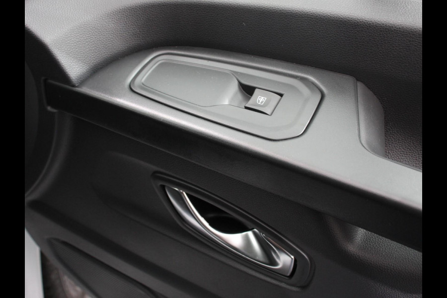 Renault Trafic 2.0 Blue dC1 150 EDC T29 L2H1 Extra Dubbele Cabine | Navigatie | Airco | Lichtmetalen velgen | Betimmering | Trekhaak | Camera | Parkeer sensoren | Dab