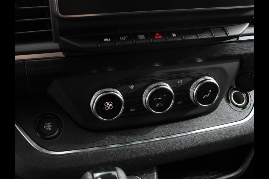 Renault Trafic 2.0 Blue dC1 150 EDC T29 L2H1 Extra Dubbele Cabine | Navigatie | Airco | Lichtmetalen velgen | Betimmering | Trekhaak | Camera | Parkeer sensoren | Dab