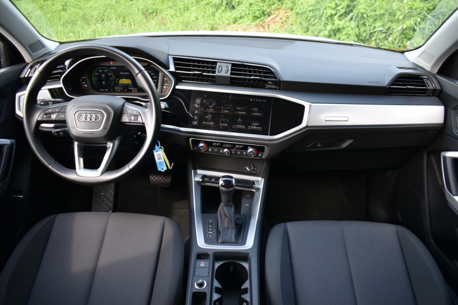 Audi Q3 45 TFSIe 245PK S-TRONIC S-LINE HYBRID LED/VIRTUAL/PDC/CARPLAY
