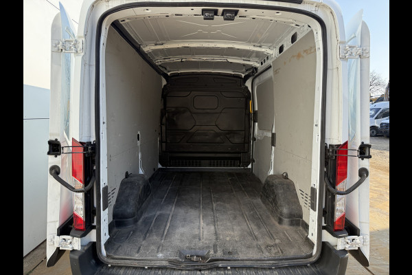 Ford Transit 2.0 TDCI 130PK L2H2 Airco Cruise Control Lane Assist Parkeersensoren