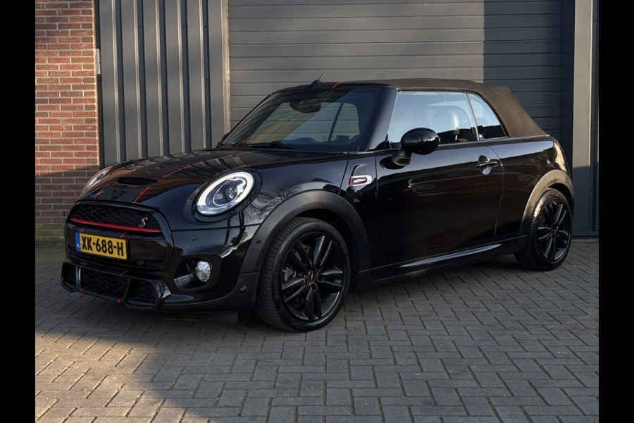 MINI Cabrio 2.0 Cooper S Chili Serious Business - JCW - Stoelverwarming - Harman & Kardon -