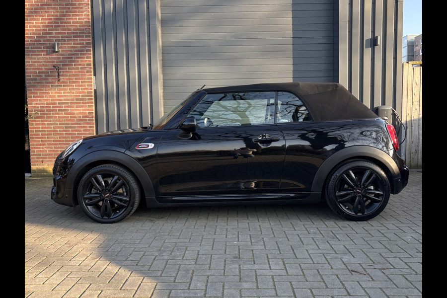 MINI Cabrio 2.0 Cooper S Chili Serious Business - JCW - Stoelverwarming - Harman & Kardon -