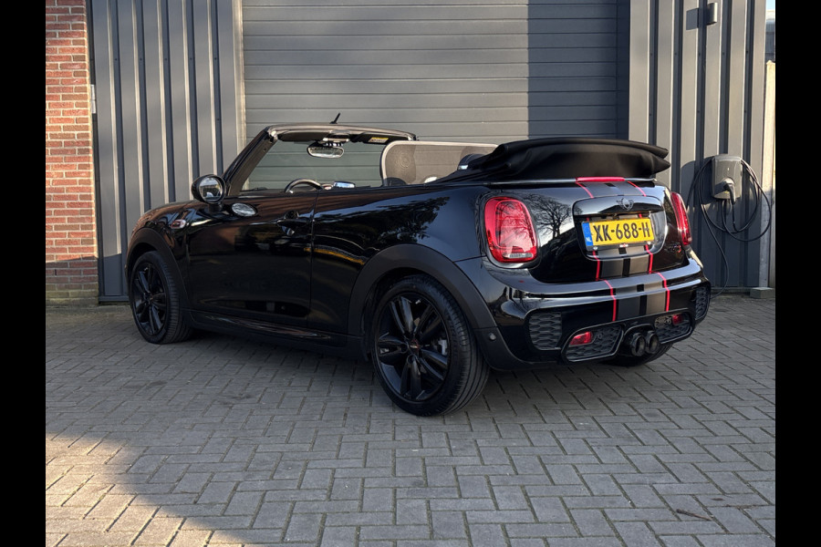 MINI Cabrio 2.0 Cooper S Chili Serious Business - JCW - Stoelverwarming - Harman & Kardon -