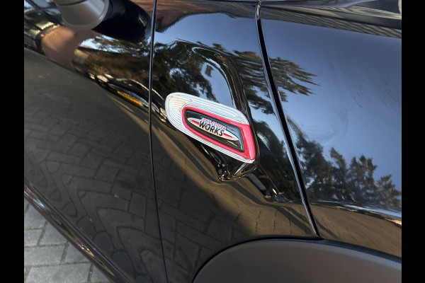 MINI Cabrio 2.0 Cooper S Chili Serious Business - JCW - Stoelverwarming - Harman & Kardon -