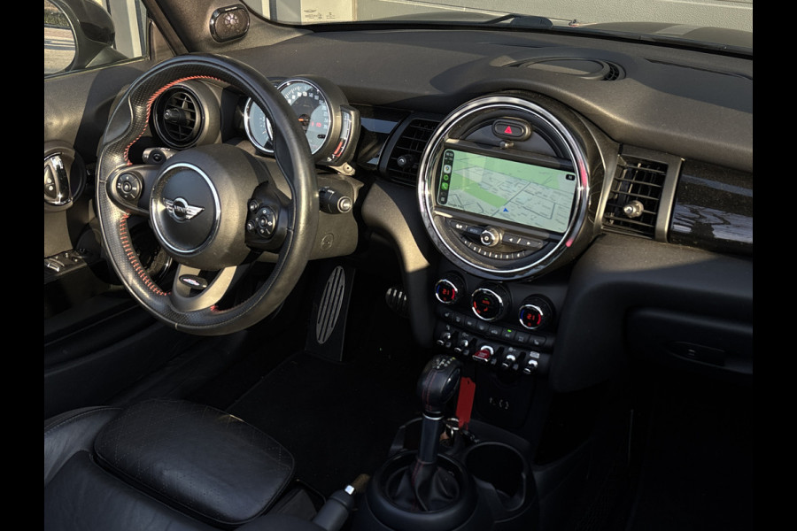 MINI Cabrio 2.0 Cooper S Chili Serious Business - JCW - Stoelverwarming - Harman & Kardon -
