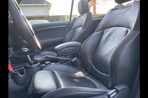 MINI Cabrio 2.0 Cooper S Chili Serious Business - JCW - Stoelverwarming - Harman & Kardon -