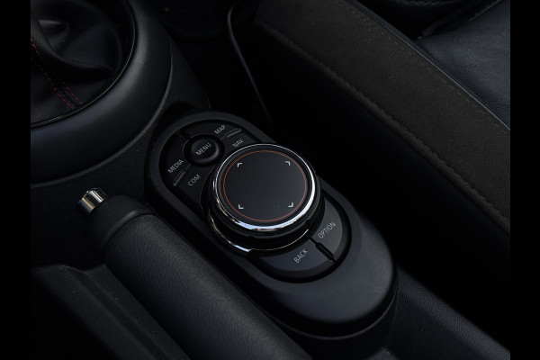 MINI Cabrio 2.0 Cooper S Chili Serious Business - JCW - Stoelverwarming - Harman & Kardon -
