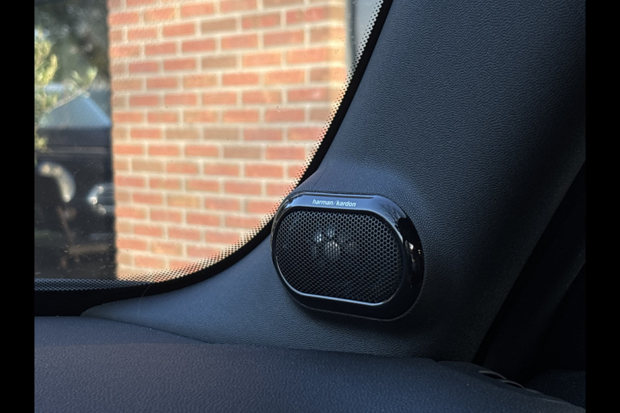 MINI Cabrio 2.0 Cooper S Chili Serious Business - JCW - Stoelverwarming - Harman & Kardon -