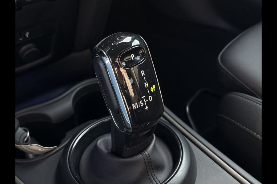 MINI Countryman 1.5 Cooper Classic Business Edition - Stoelverwarming - Navigatie -