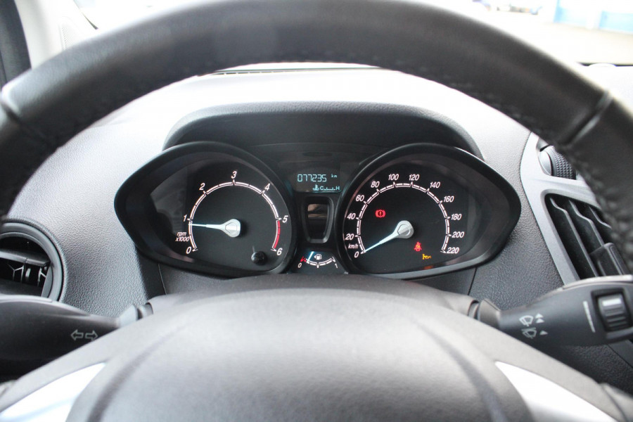 Ford Transit Courier 1.5 TDCI Limited | Trekhaak | Camera | Stoelverwarming | Scherm | Lichtmetalen velgen