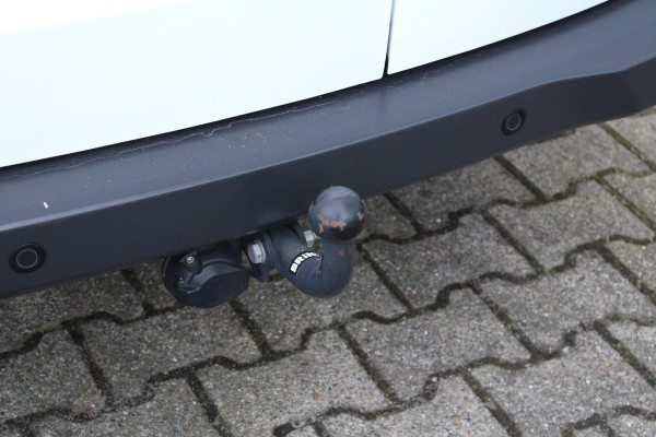 Ford Transit Courier 1.5 TDCI Limited | Trekhaak | Camera | Stoelverwarming | Scherm | Lichtmetalen velgen