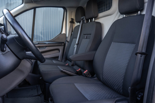 Ford Transit Custom L2H1 | 130pk | Automaat | LED | Camera | Stoelverw. | Cruise | Airco