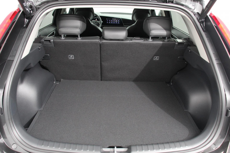 Kia Niro EV DynamicPlusLine 64.8 kWh Nieuw Model! | Navigatie | Half Leder | Schuif-kantel dak | Electrisch bedienbare achterklep | DAB | Led | Camera