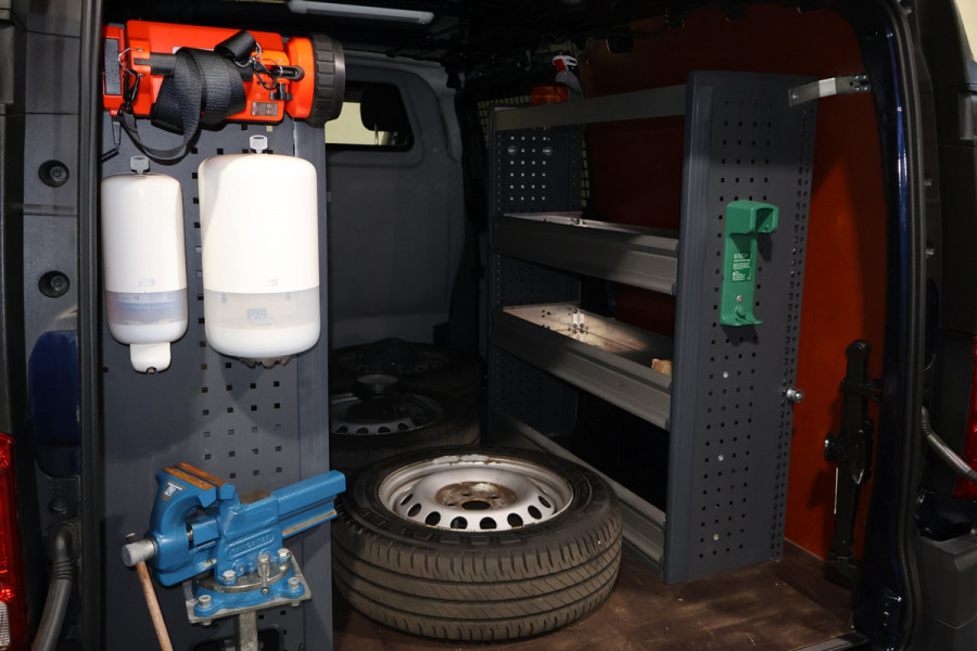 Mercedes-Benz Vito 114 CDI Lang Automaat Inrichting