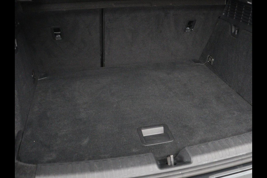 Audi A3 30 TFSI Advanced edition | Sportstoelen | Carplay | Virtual Cockpit | Park Assist | Full LED | Navigatie | Climate control | Bluetooth | 17'' | Cruise control