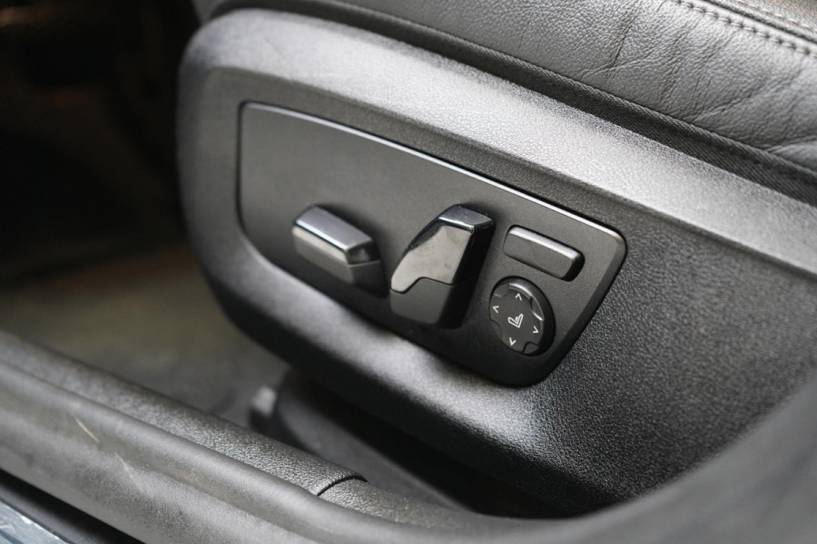 BMW 5 Serie Touring 530e Business Edition Plus | Harman Kardon | SoH 94% | Head Up | Trekhaak | Adaptive cruise | Sportstoelen | Blind spot | Stuurverwarming