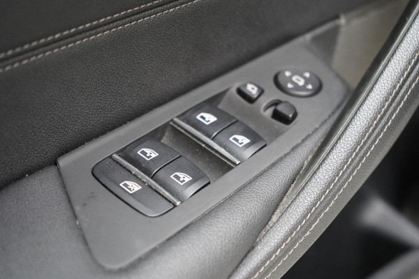 BMW 5 Serie Touring 530e Business Edition Plus | Harman Kardon | SoH 94% | Head Up | Trekhaak | Adaptive cruise | Sportstoelen | Blind spot | Stuurverwarming