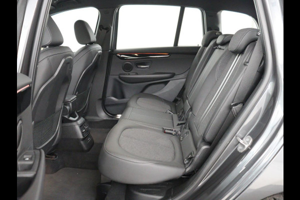BMW 2 Serie Gran Tourer 218i 7 Persoons Executive | Sport Line | 1e eigenaar | Stoelverwarming | Head-Up | Trekhaak | Sportstoelen | Half leder | Navigatie | Climate control | Parkeerhulp | Cruise control