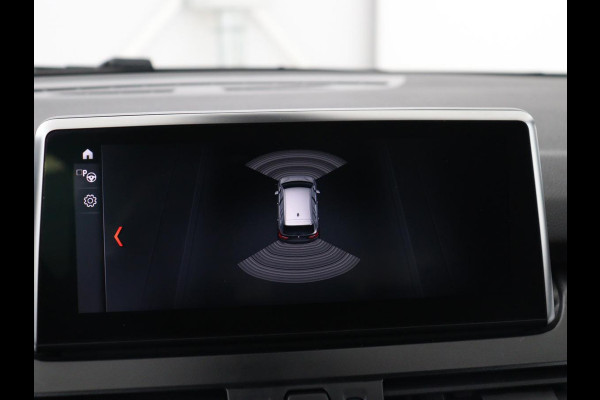 BMW 2 Serie Gran Tourer 218i 7 Persoons Executive | Sport Line | 1e eigenaar | Stoelverwarming | Head-Up | Trekhaak | Sportstoelen | Half leder | Navigatie | Climate control | Parkeerhulp | Cruise control