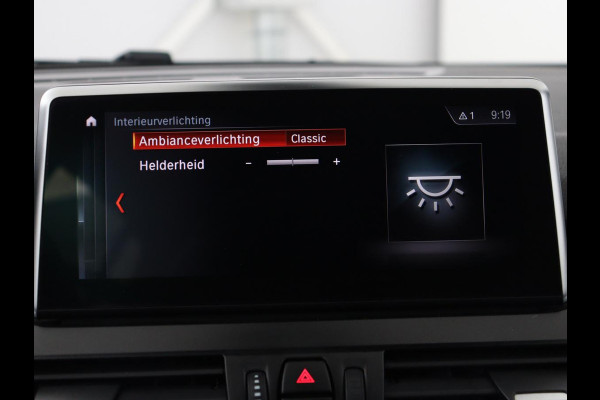 BMW 2 Serie Gran Tourer 218i 7 Persoons Executive | Sport Line | 1e eigenaar | Stoelverwarming | Head-Up | Trekhaak | Sportstoelen | Half leder | Navigatie | Climate control | Parkeerhulp | Cruise control