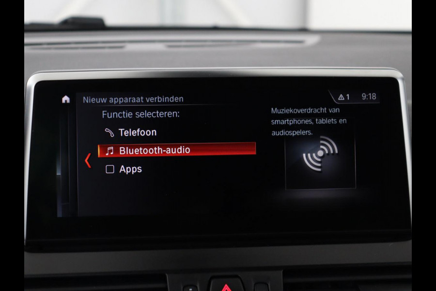 BMW 2 Serie Gran Tourer 218i 7 Persoons Executive | Sport Line | 1e eigenaar | Stoelverwarming | Head-Up | Trekhaak | Sportstoelen | Half leder | Navigatie | Climate control | Parkeerhulp | Cruise control