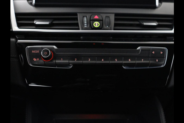 BMW 2 Serie Gran Tourer 218i 7 Persoons Executive | Sport Line | 1e eigenaar | Stoelverwarming | Head-Up | Trekhaak | Sportstoelen | Half leder | Navigatie | Climate control | Parkeerhulp | Cruise control