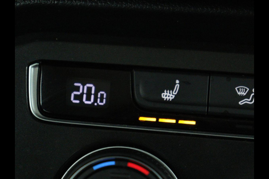 Volkswagen Tiguan 1.4 TSI R Line | Panoramadak | Stoelverwarming | Trekhaak | Adaptive cruise | Virtual Cockpit | Dynaudio | Massage | Camera | Navigatie | LED Plus | Keyless | 20'' | Park Assist