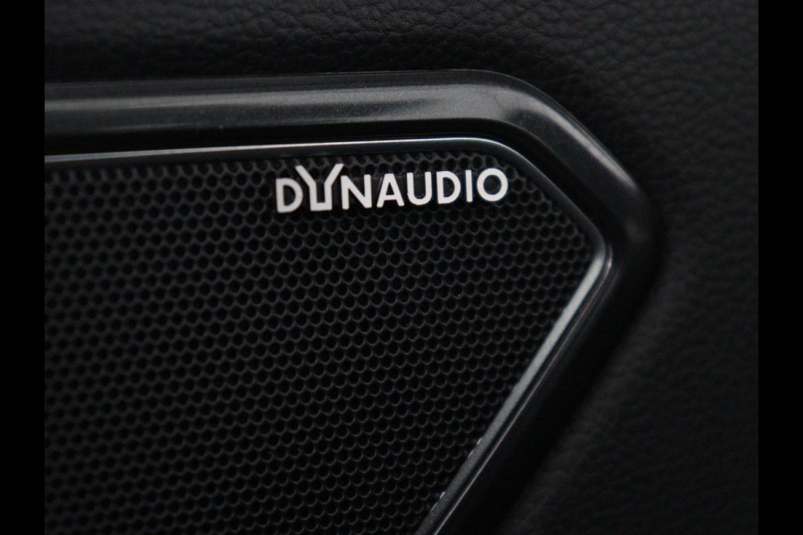 Volkswagen Tiguan 1.4 TSI R Line | Panoramadak | Stoelverwarming | Trekhaak | Adaptive cruise | Virtual Cockpit | Dynaudio | Massage | Camera | Navigatie | LED Plus | Keyless | 20'' | Park Assist
